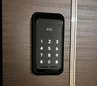 で電子所の取り付け